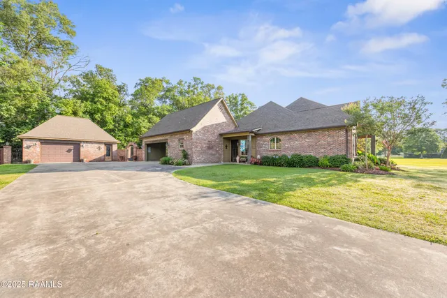 $549,000 | 124 Edmund Lane, Eunice, LA 70535