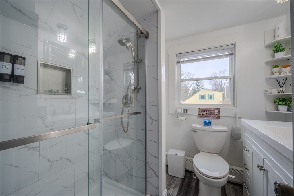 92 Wenham Street Danvers, MA 01923 - Photo 11 of 39