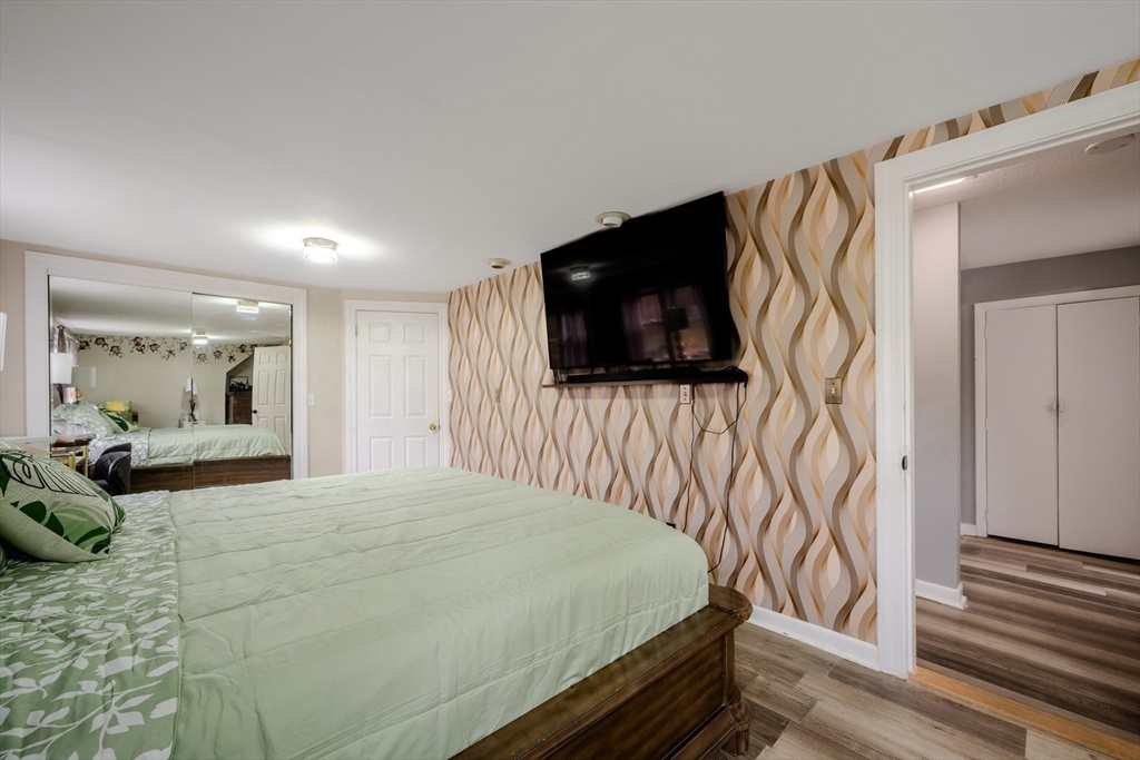92 Wenham Street Danvers, MA 01923 - Photo 13 of 39