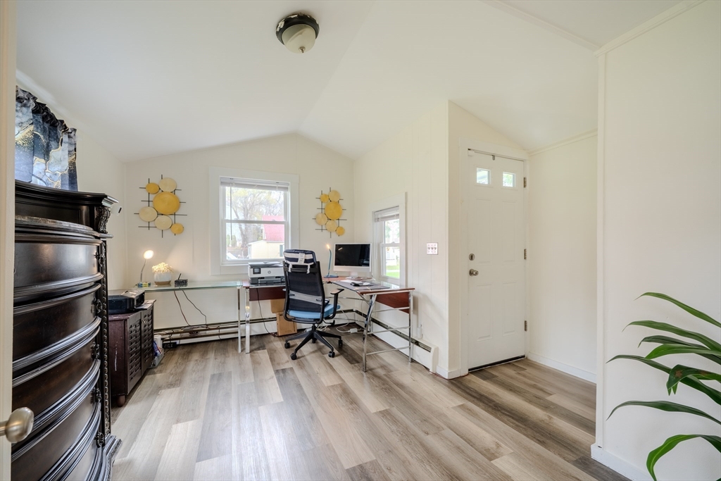92 Wenham Street Danvers, MA 01923 - Photo 16 of 39