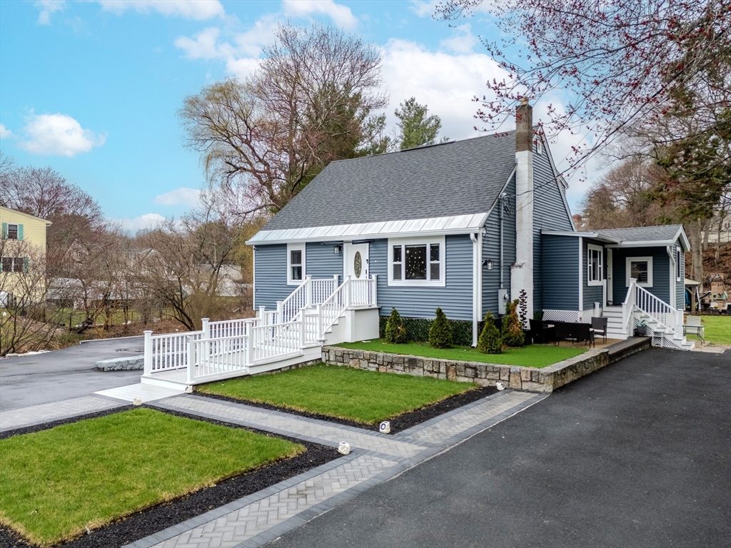 92 Wenham Street Danvers, MA 01923 - Photo 2 of 39