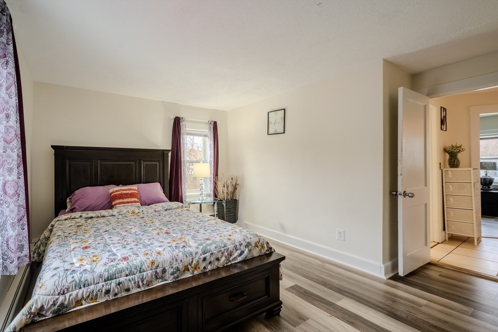 92 Wenham Street Danvers, MA 01923 - Photo 21 of 39