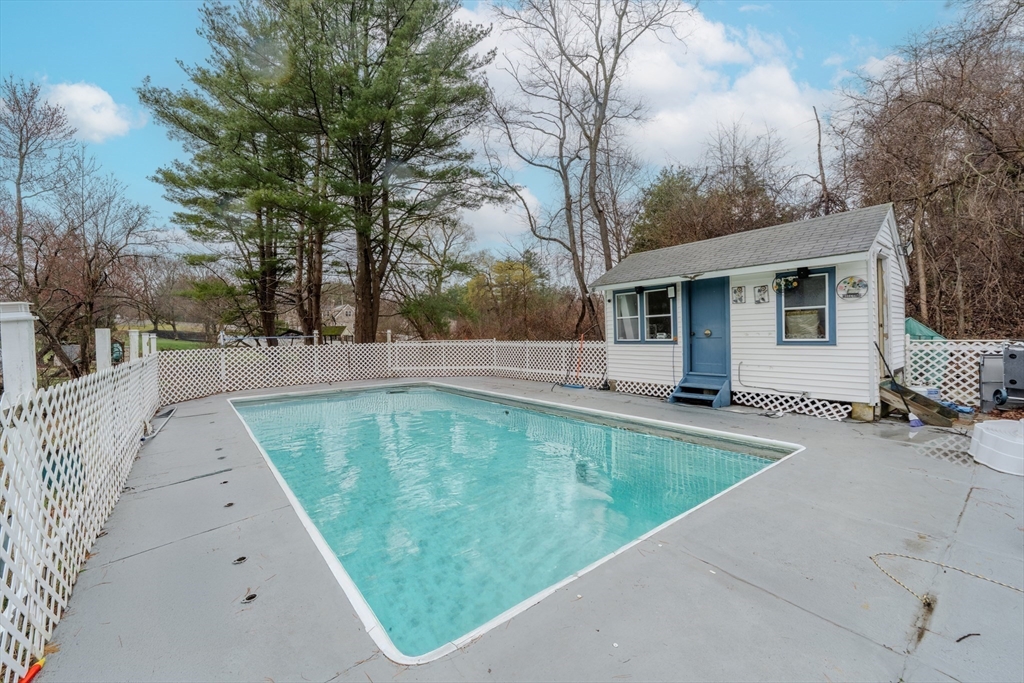 92 Wenham Street Danvers, MA 01923 - Photo 31 of 39