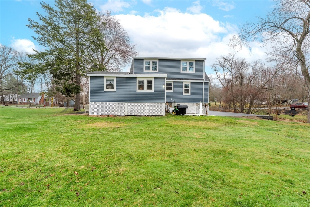 92 Wenham Street Danvers, MA 01923 - Photo 33 of 39