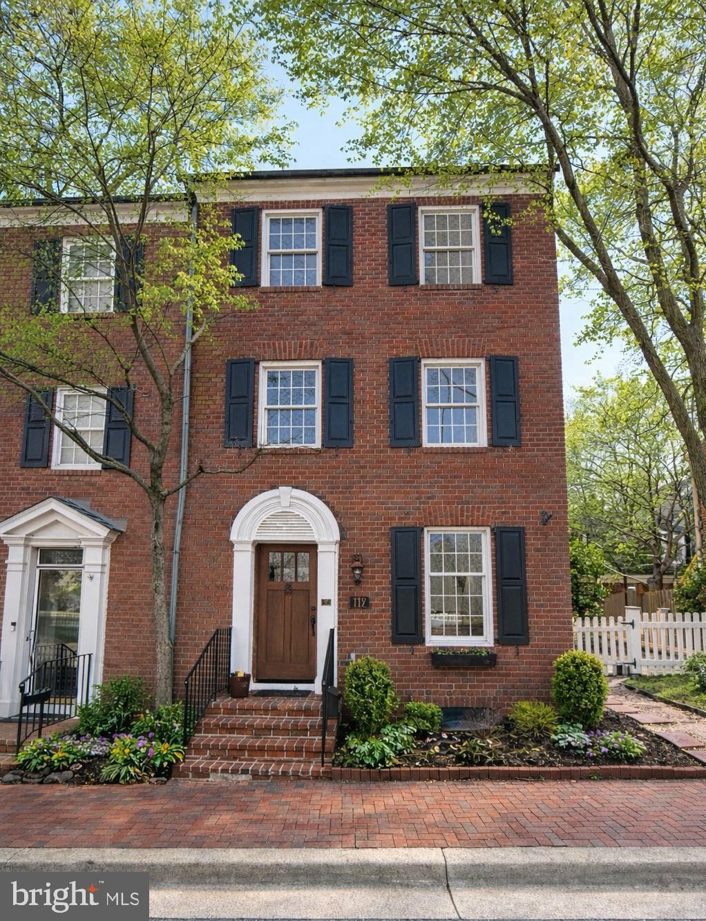 Welcome to 112 Kent Square Road