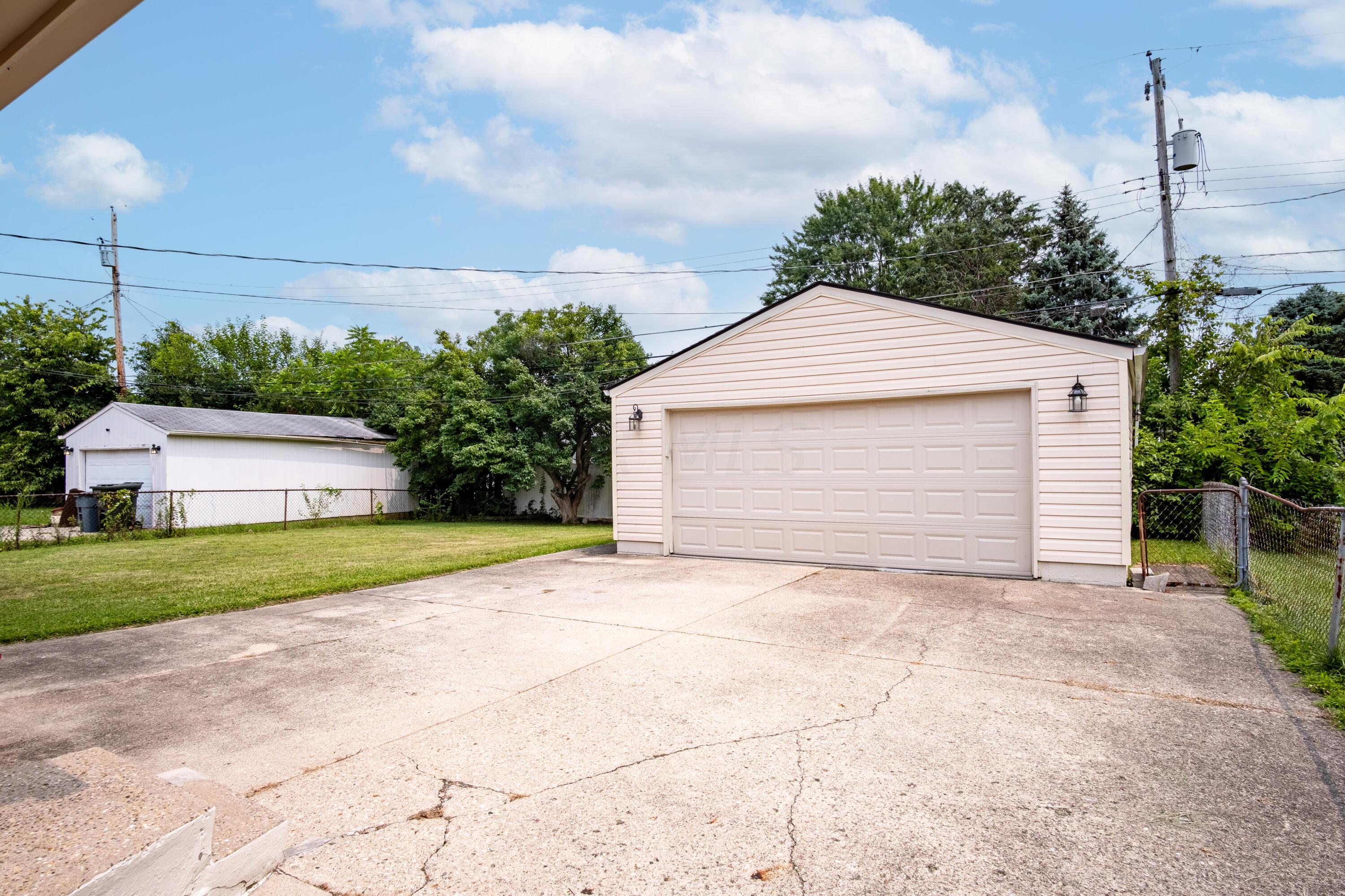 1520 Picard Road Columbus, OH 43227 - Photo 27 of 28 DSCF2454-HDR-Edit