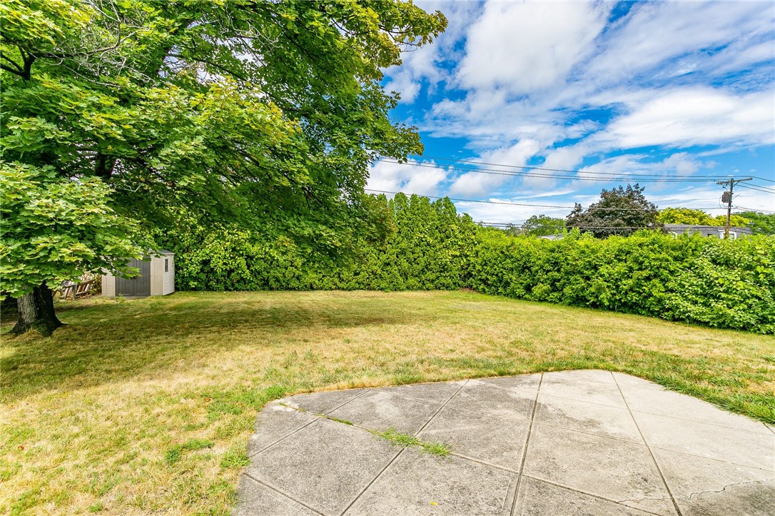 64 Brookdale Park Irondequoit, NY 14609 - Photo 17 of 19