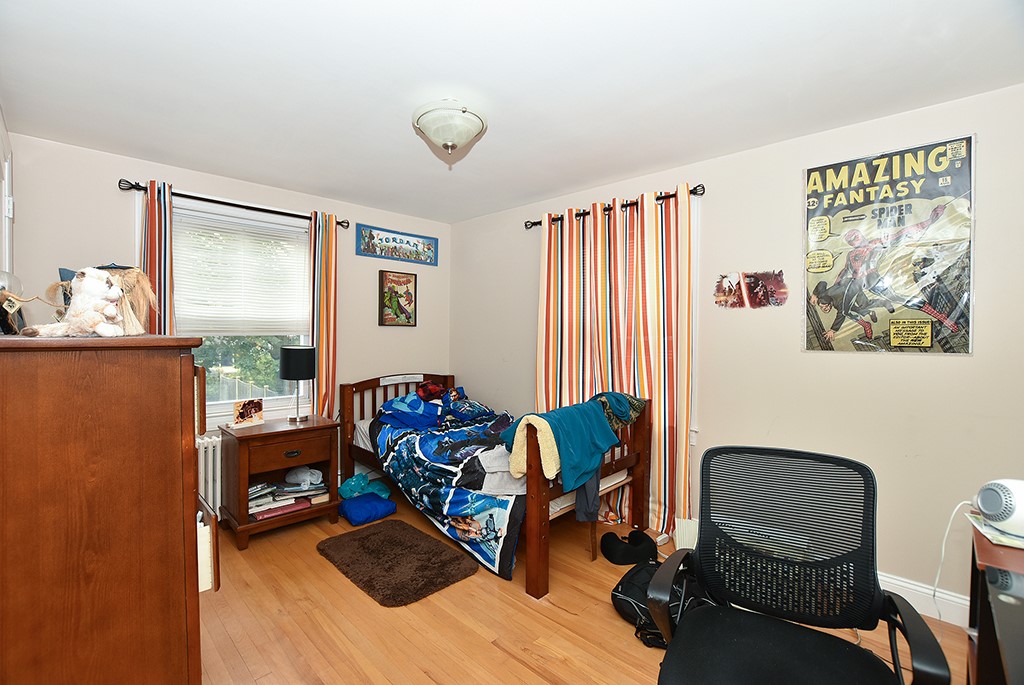 48 Calaman Road Cranston, RI 02910 - Photo 7 of 8