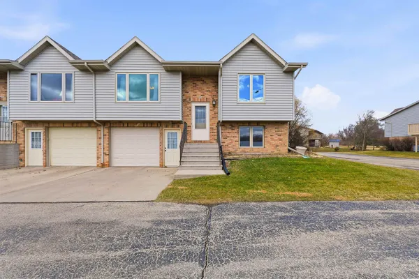 $234,900 | 233 West Pleasant Street, Iron Ridge, WI 53035