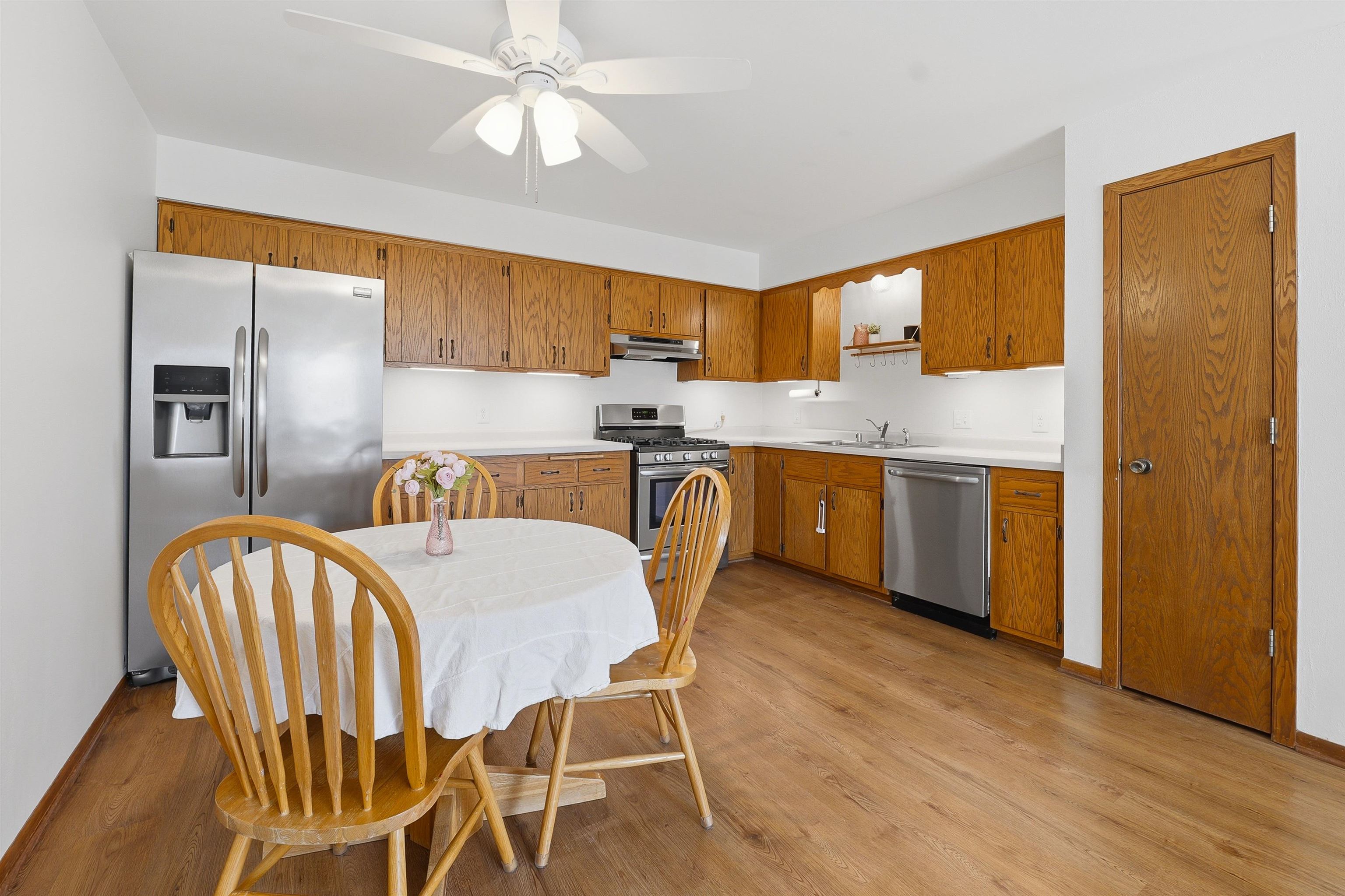 233 West Pleasant Street Iron Ridge, WI 53035 - Photo 5 of 16