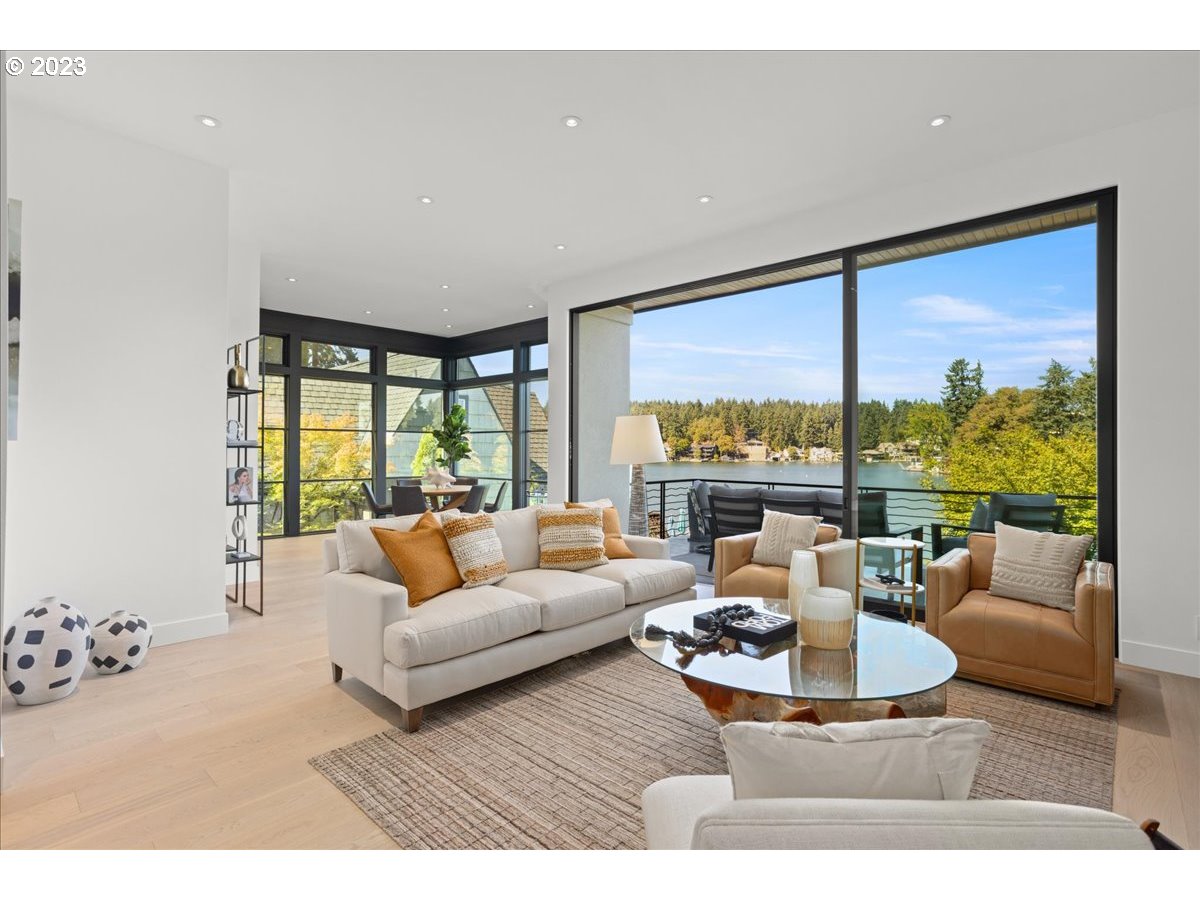1617 Lake Front Road Lake Oswego, OR 97034 - Photo 8 of 46 Gallery Image 8