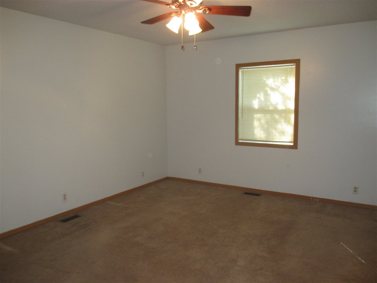 9601 1/2 Lost Bridge Road West Andrews, IN 46702 - Photo 9 of 22 Gallery Image 9