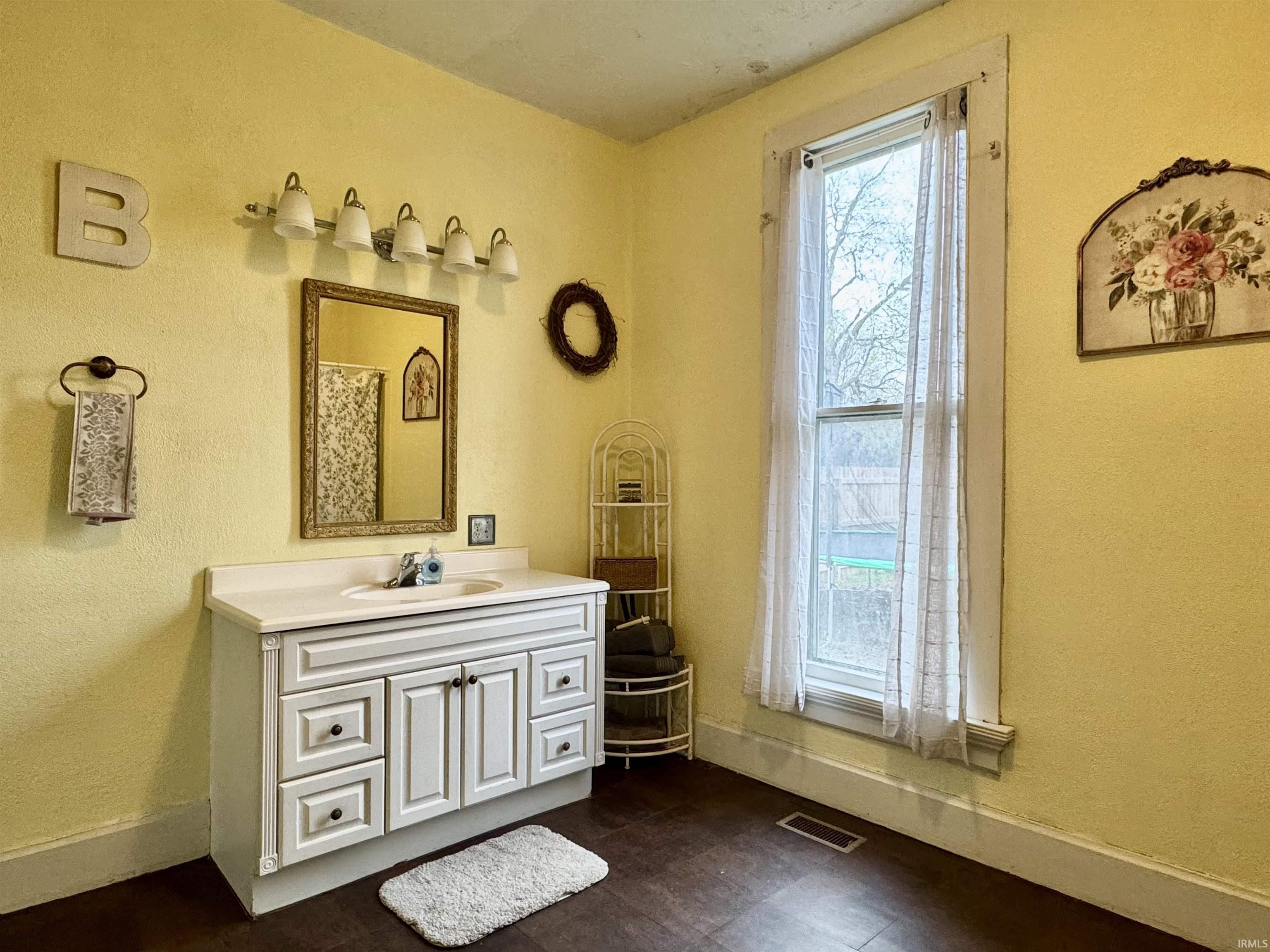 401 North Walnut Street North Manchester, IN 46962 - Photo 23 of 30