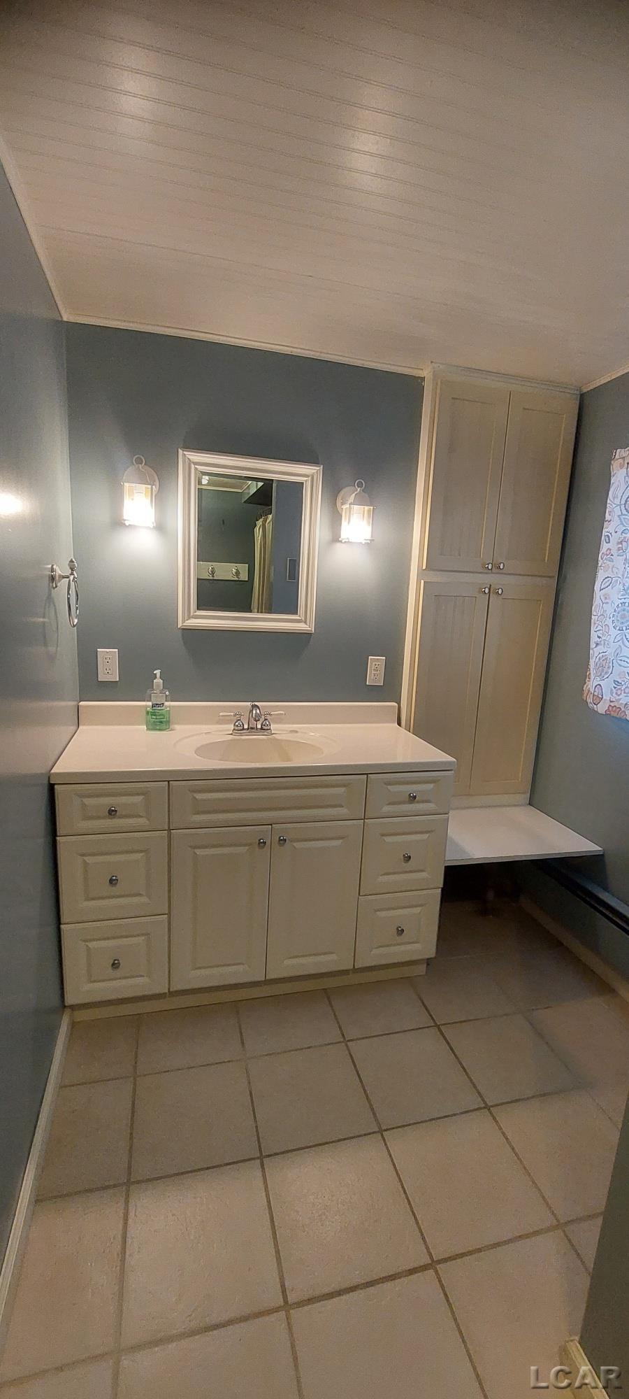 3888 Kaiser Road Tecumseh, MI 49286 - Photo 36 of 51 50195359-384b61e8-125d-4a78-bdad-79e8a91f015c.JPG
