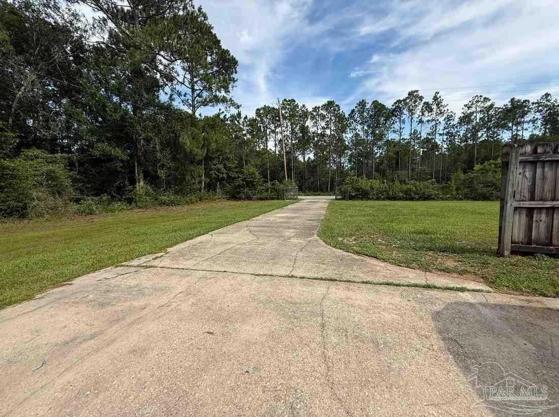 2125 Pearson Road Milton, FL 32583 - Photo 9 of 25