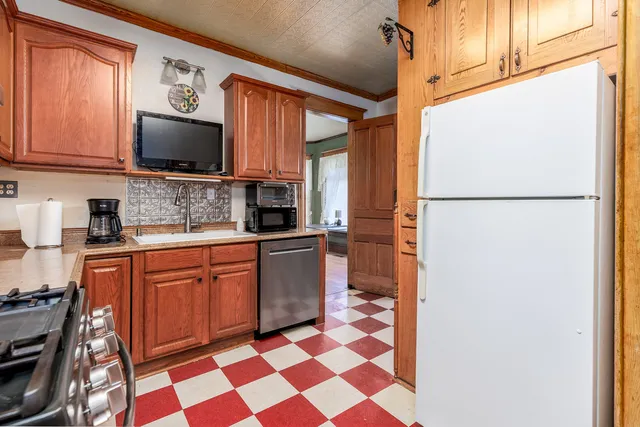 $218,000 | 303 North Walnut Street, Wenona, IL 61377