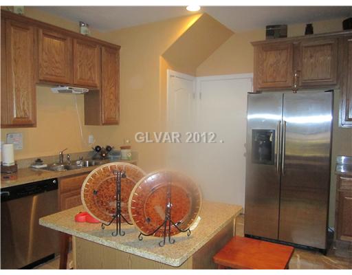 684 Sumatra Place Henderson, NV 89011 - Photo 2 of 4 Kitchen.
