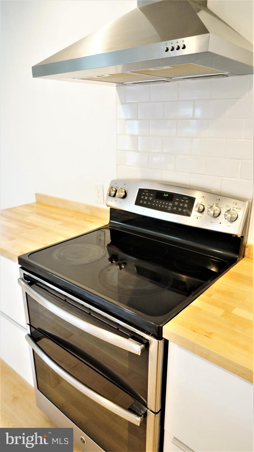 10810 Winter Corn Lane Reston, VA 20191 - Photo 17 of 67 Gallery Image 17