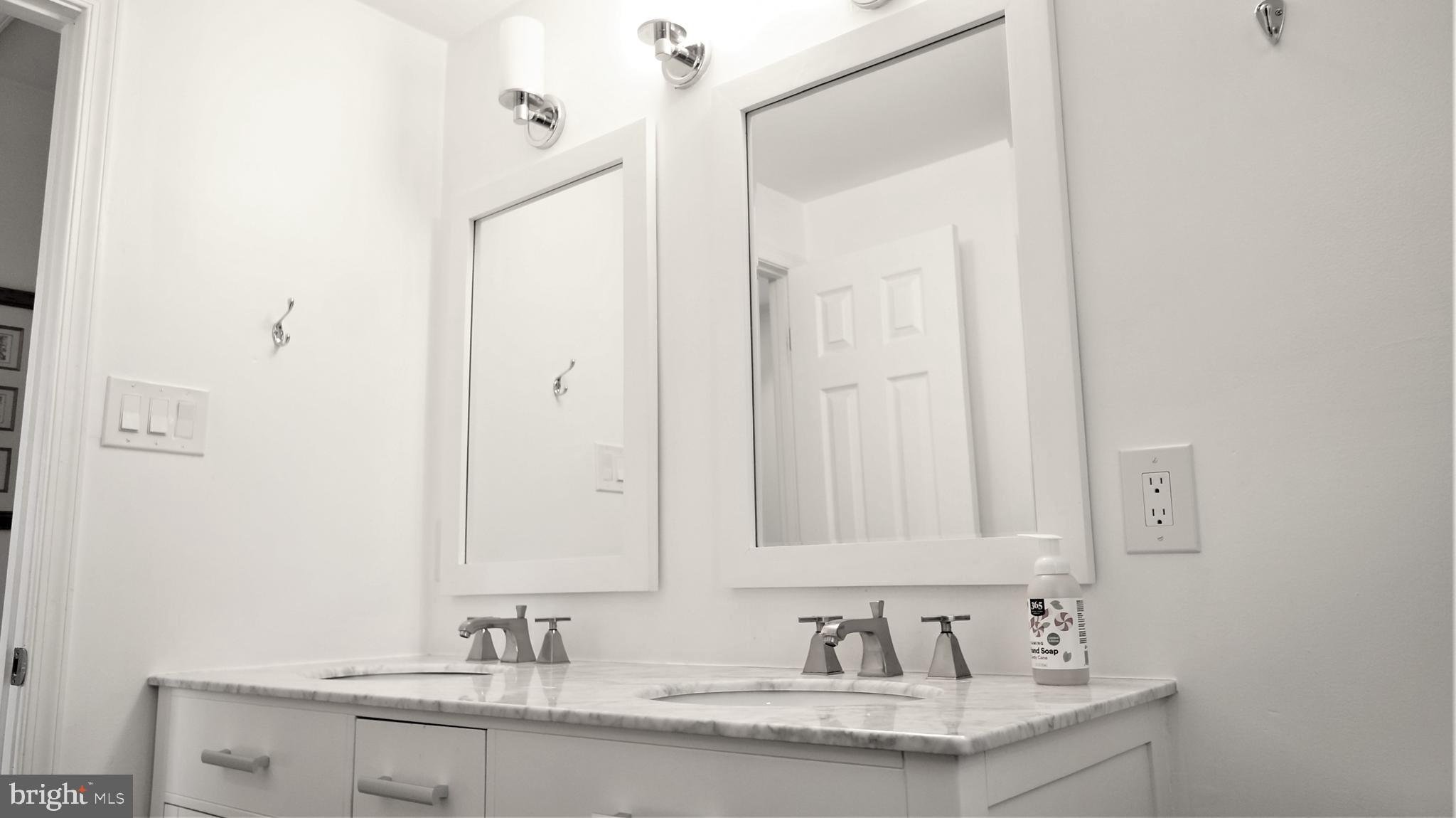 10810 Winter Corn Lane Reston, VA 20191 - Photo 42 of 67 Gallery Image 42