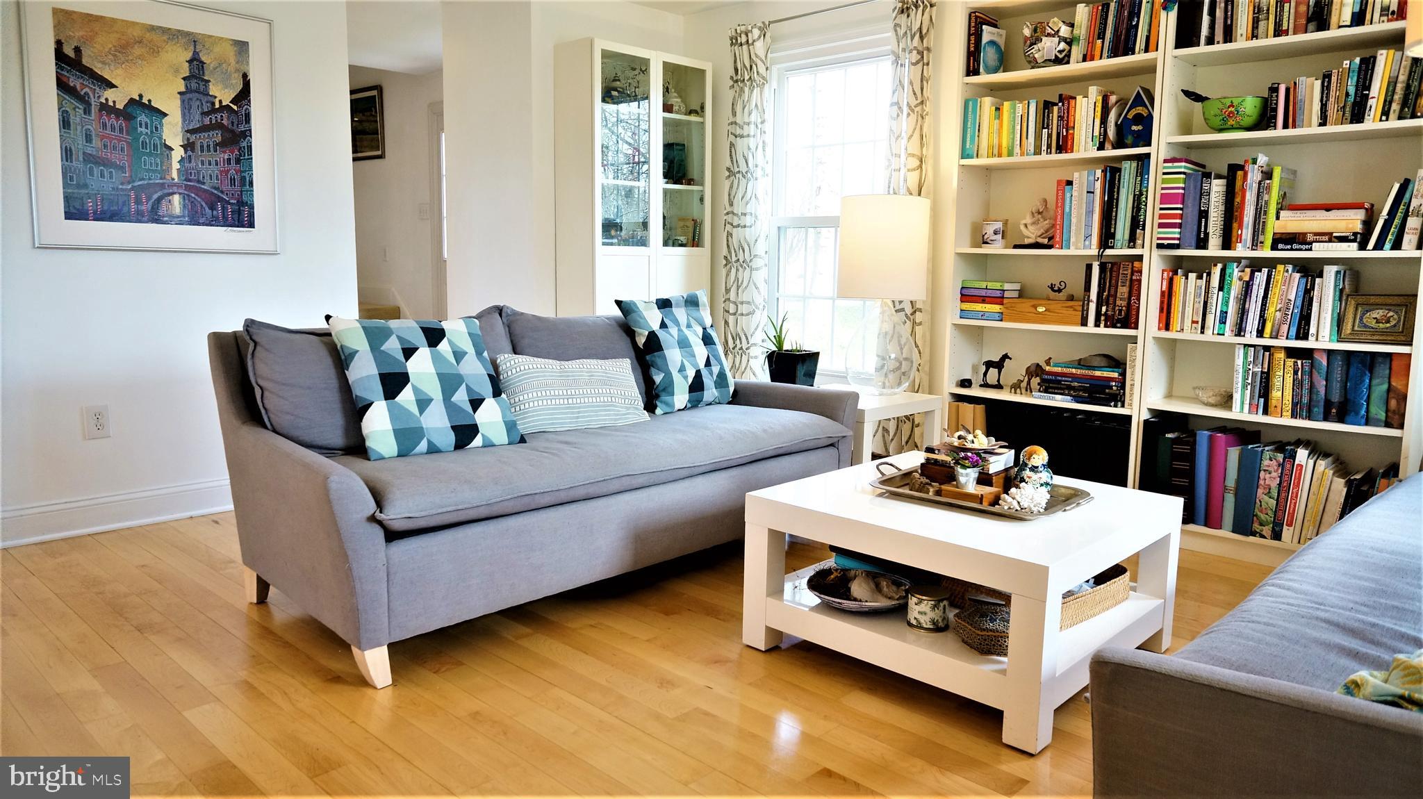 10810 Winter Corn Lane Reston, VA 20191 - Photo 7 of 67 Gallery Image 7