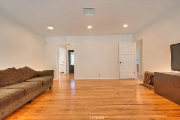$933,999 | 4746 Obispo Avenue, Lakewood, CA 90712