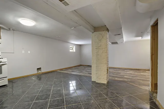 $179,000 | 2612 Roosevelt Road, Kenosha, WI 53143