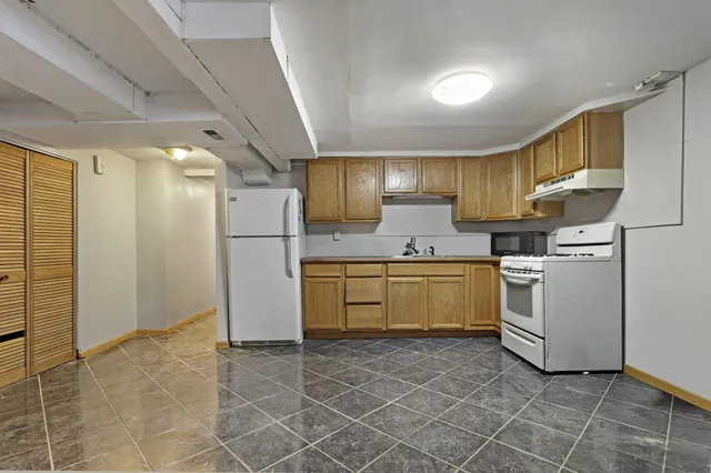 $179,000 | 2612 Roosevelt Road, Kenosha, WI 53143