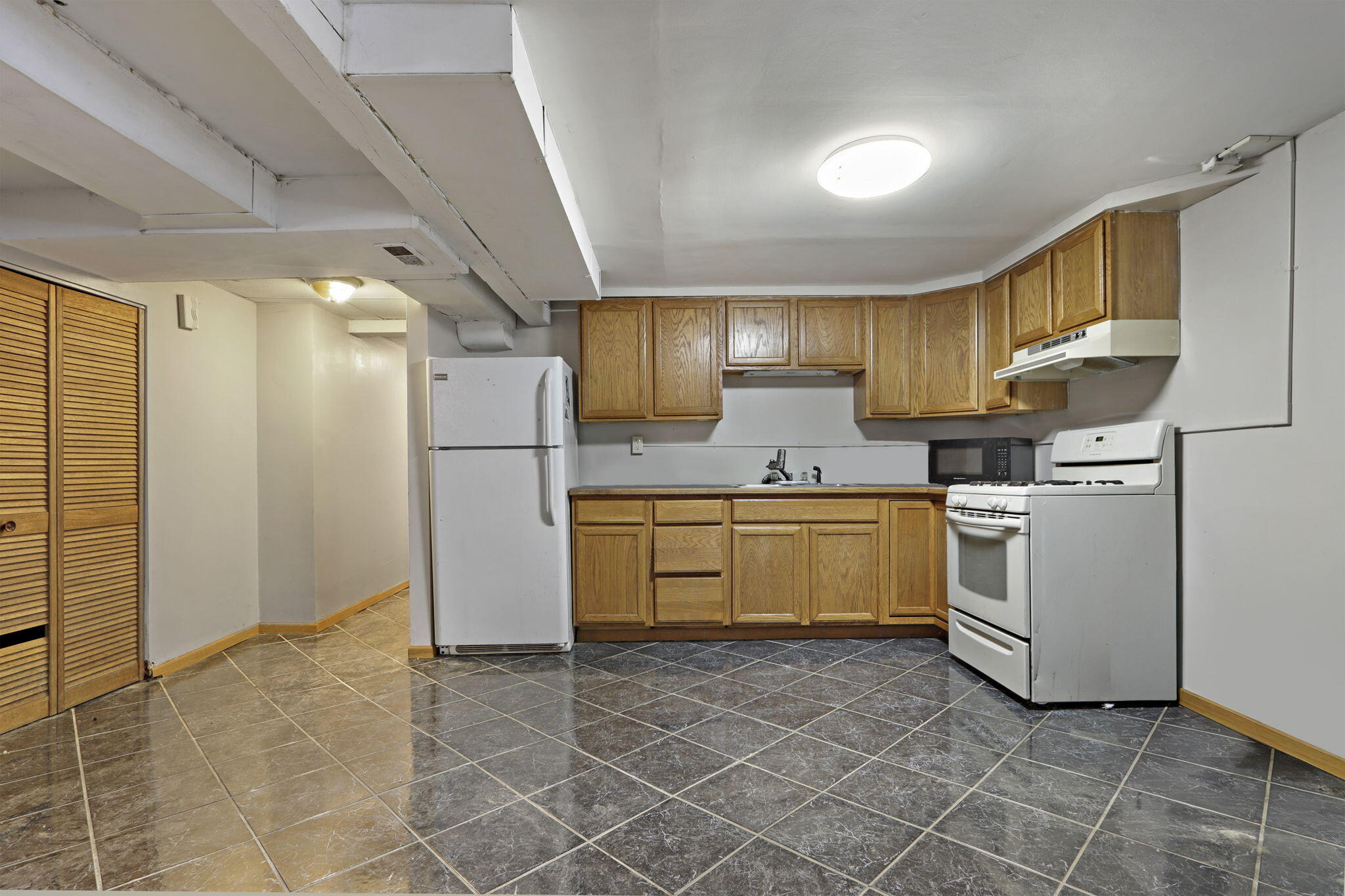 2612 Roosevelt Road Kenosha, WI 53143 - Photo 20 of 22 18-web-or-mls-2612 Roosevelt Rd - 16