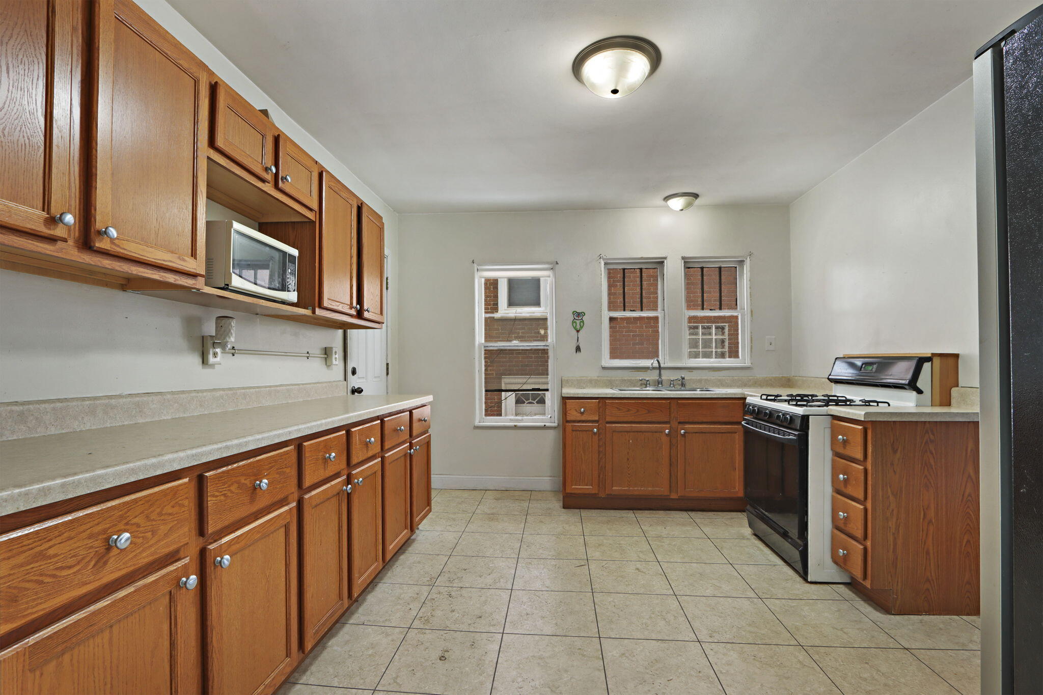 2612 Roosevelt Road Kenosha, WI 53143 - Photo 3 of 22 9-web-or-mls-2612 Roosevelt Rd - 2