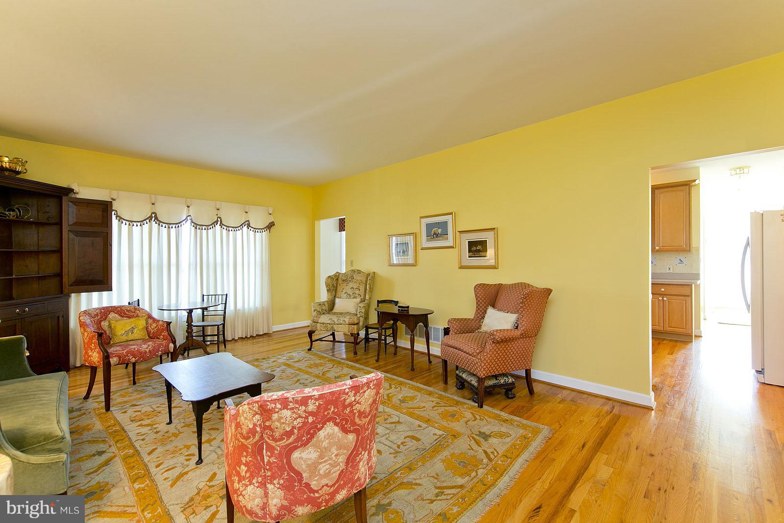 1218 Rodes Circle Winchester, VA 22601 - Photo 8 of 30 Living Room