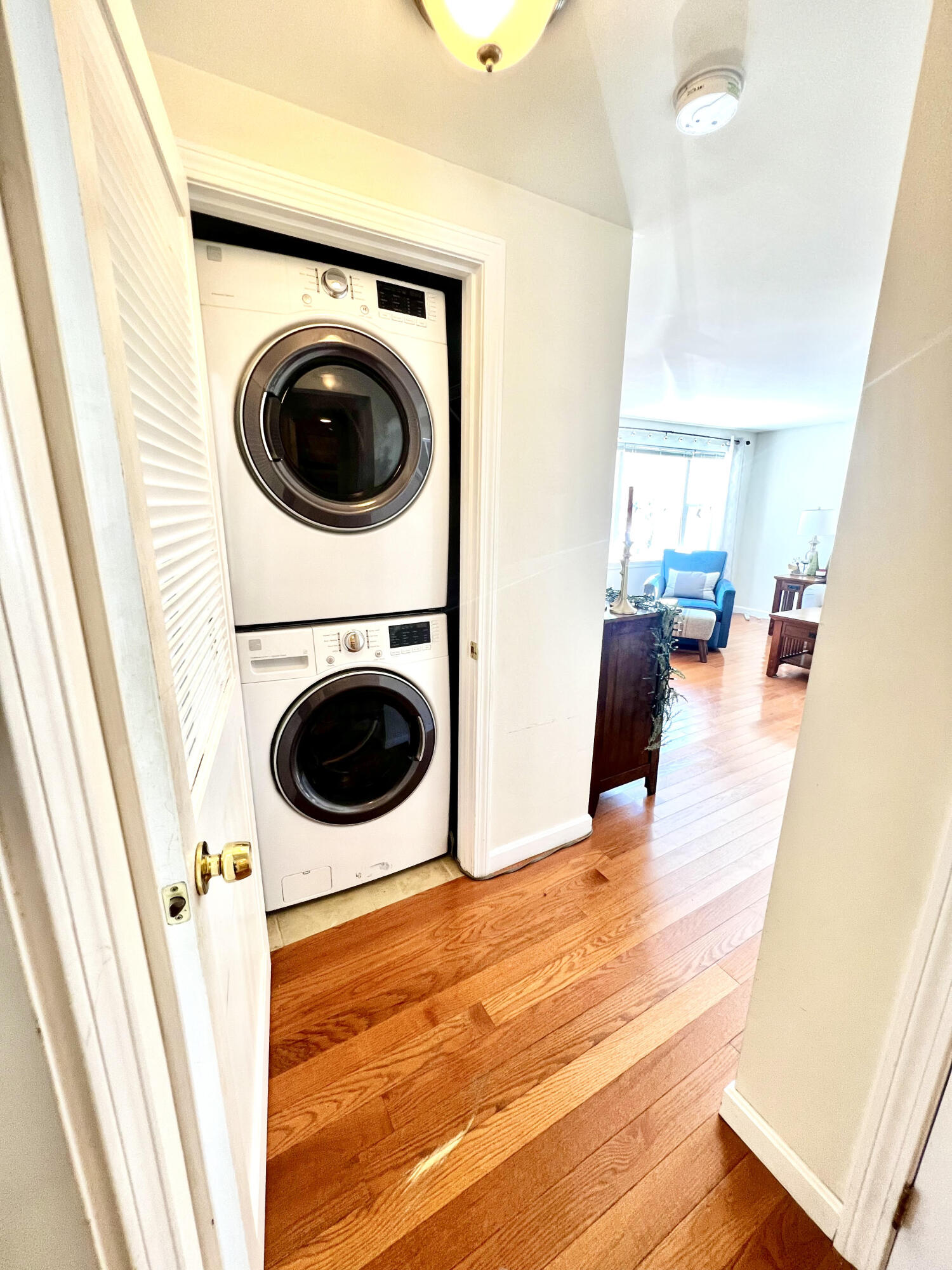79 Handy Road Pocasset, MA 02559 - Photo 6 of 10 a view of a living room washer and dryer