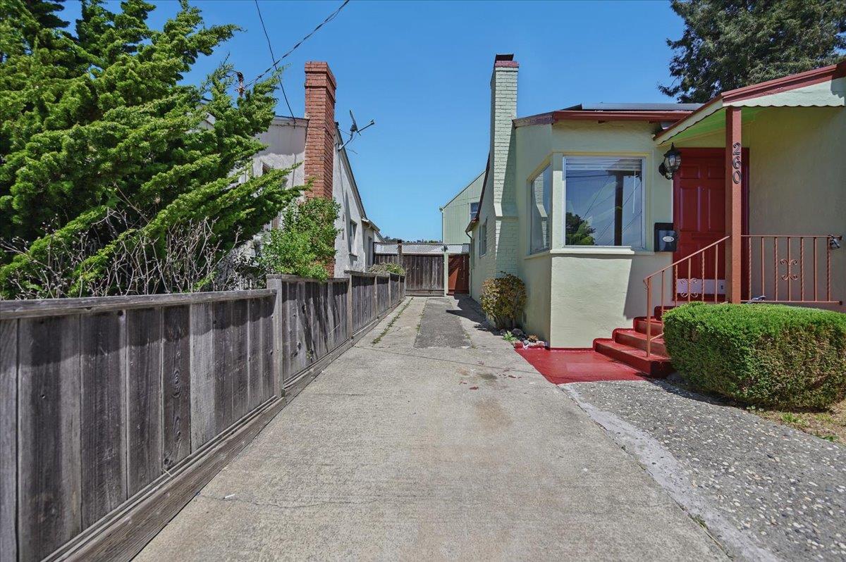 260 Behrens Street El Cerrito, CA 94530 - Photo 3 of 44