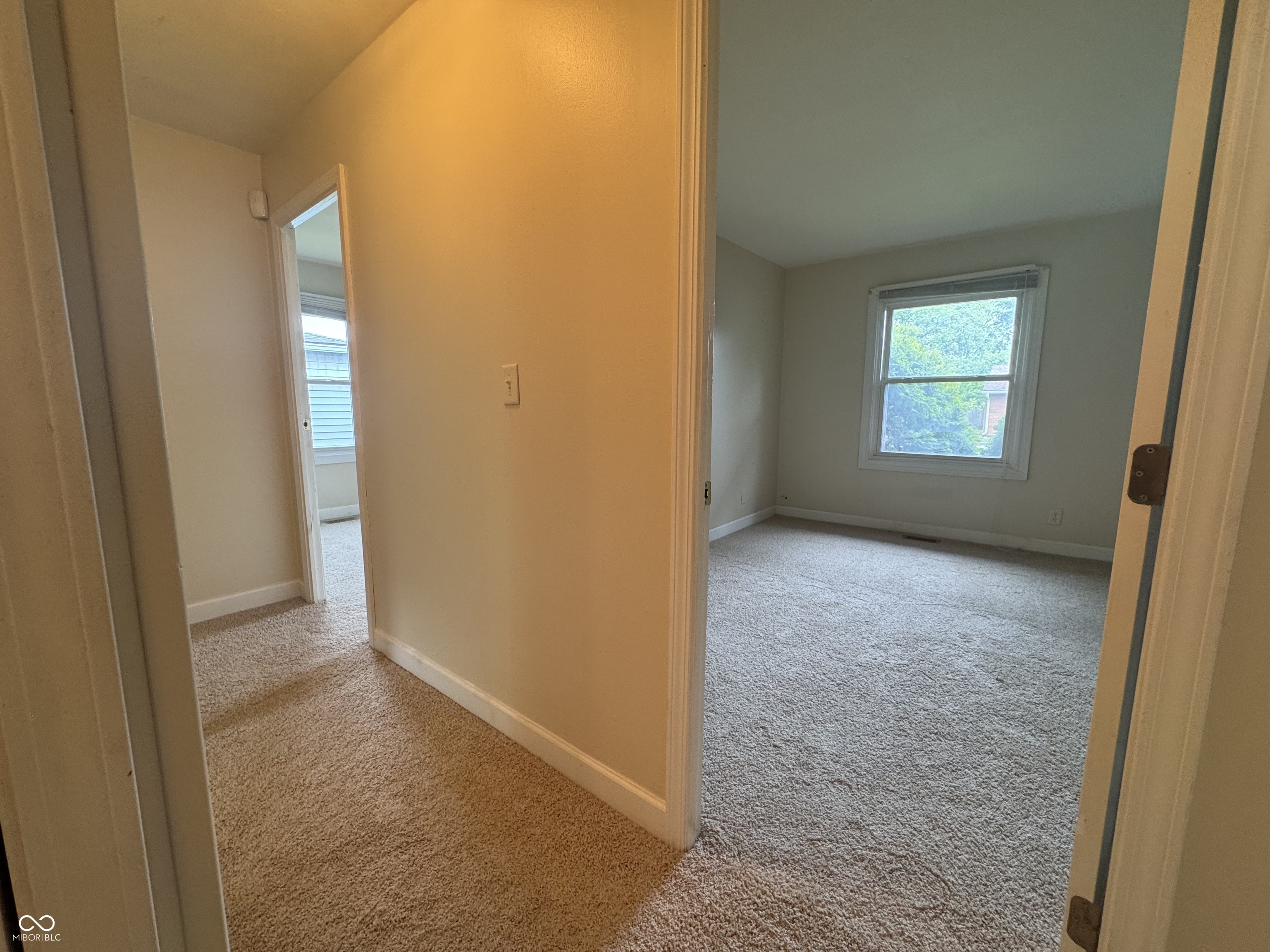 7929 Roy Road Indianapolis, IN 46219 - Photo 17 of 36 Gallery Image 17