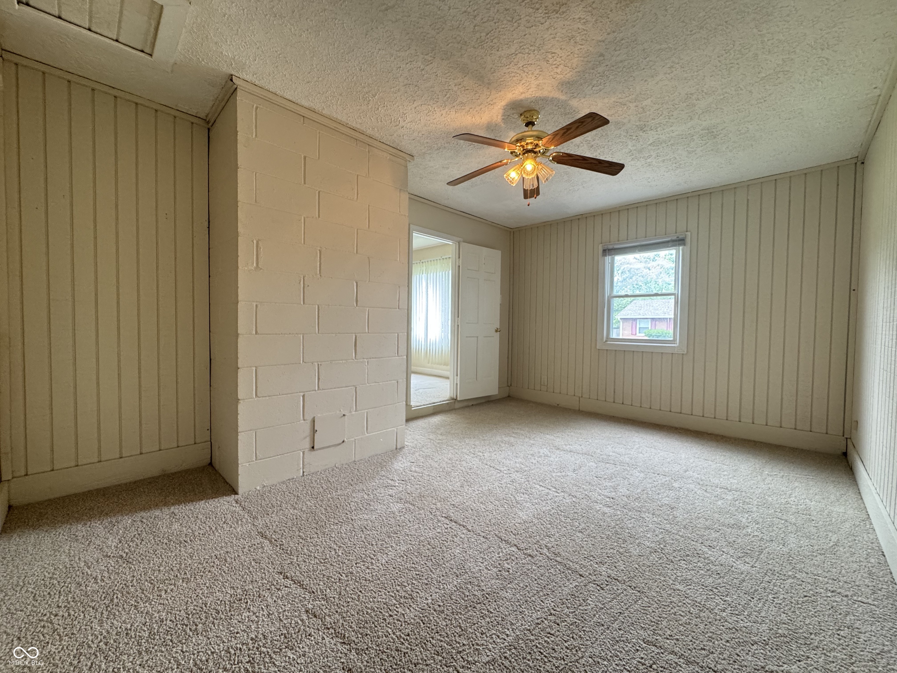 7929 Roy Road Indianapolis, IN 46219 - Photo 10 of 36 Gallery Image 10