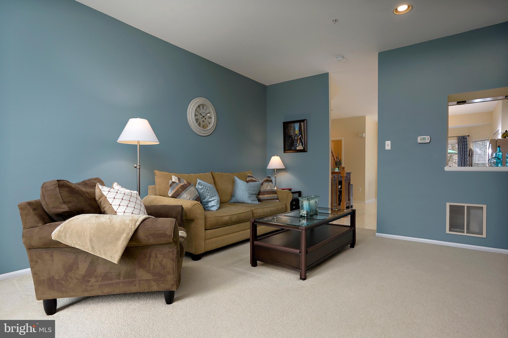 6384 Wind Rider Way Columbia, MD 21045 - Photo 4 of 30 Living Room