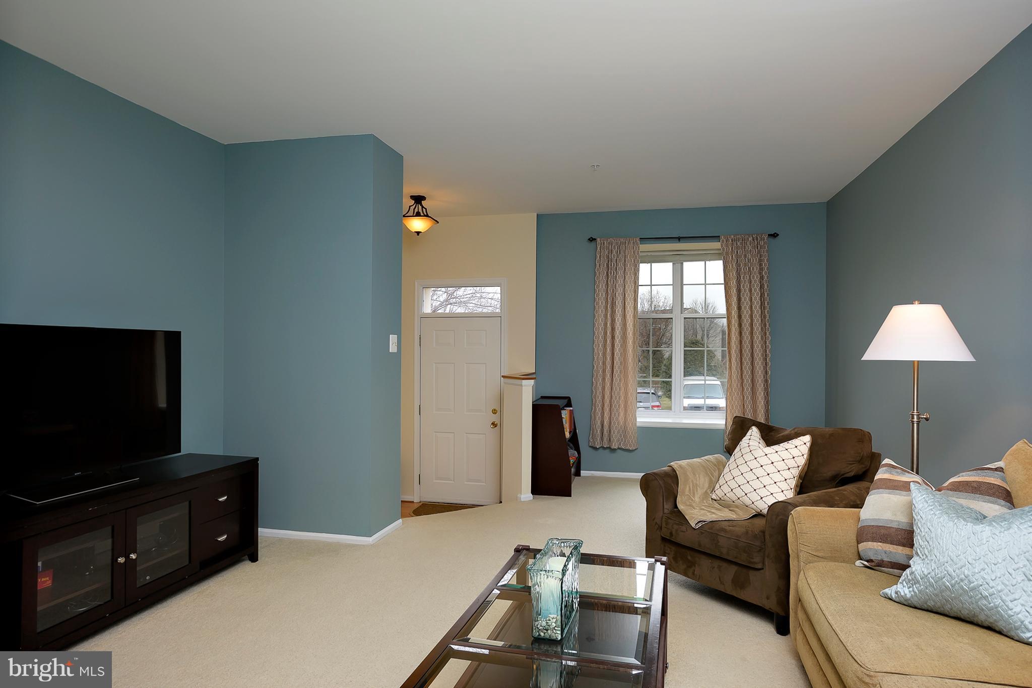 6384 Wind Rider Way Columbia, MD 21045 - Photo 6 of 30 Living Room