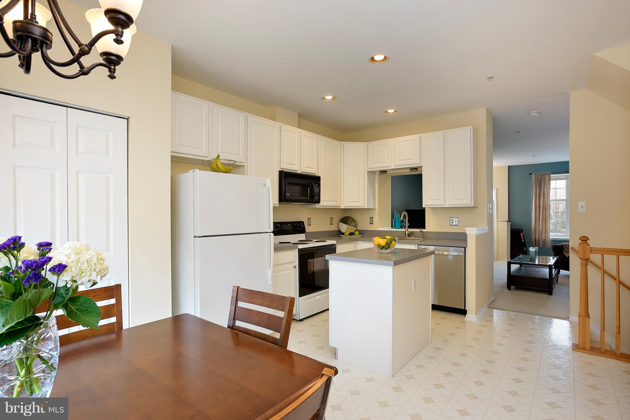 6384 Wind Rider Way Columbia, MD 21045 - Photo 8 of 30 Kitchen