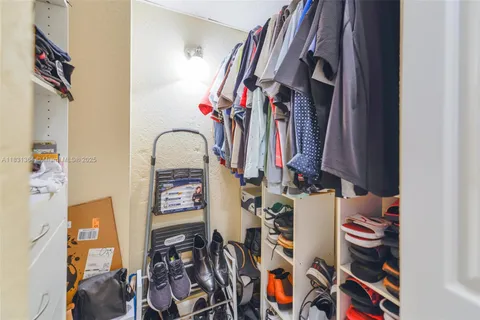 $749,000 | 1950 South Ocean Drive, Unit 3P, Hallandale Beach, FL 33009