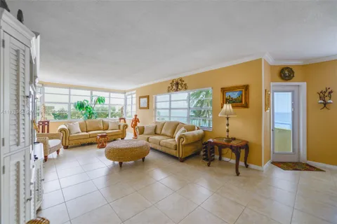$749,000 | 1950 South Ocean Drive, Unit 3P, Hallandale Beach, FL 33009