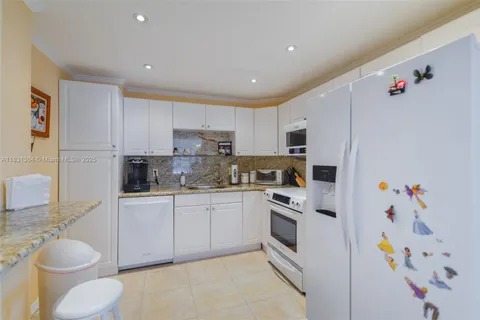 $749,000 | 1950 South Ocean Drive, Unit 3P, Hallandale Beach, FL 33009