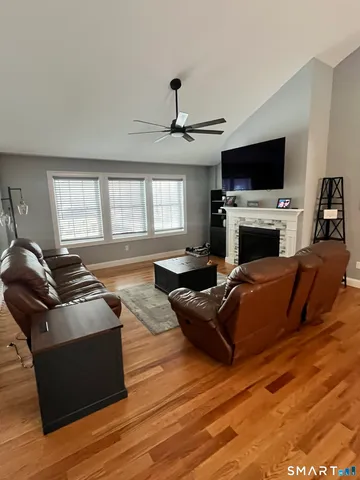 $550,000 | 23 North Street, Wolcott, CT 06716