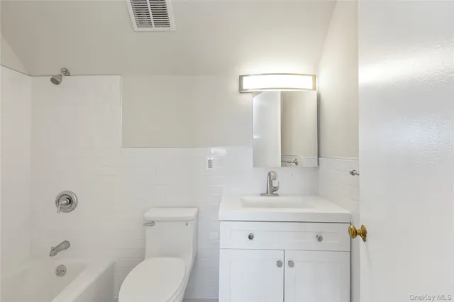 $2,600 | 305 Chateau Rive, Unit 305, Peekskill, NY 10566