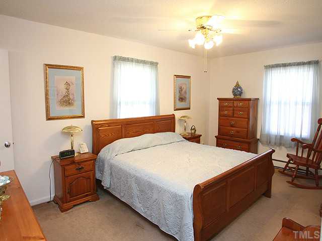 2941 Pervis Road Durham, NC 27704 - Photo 14 of 25 Gallery Image 14