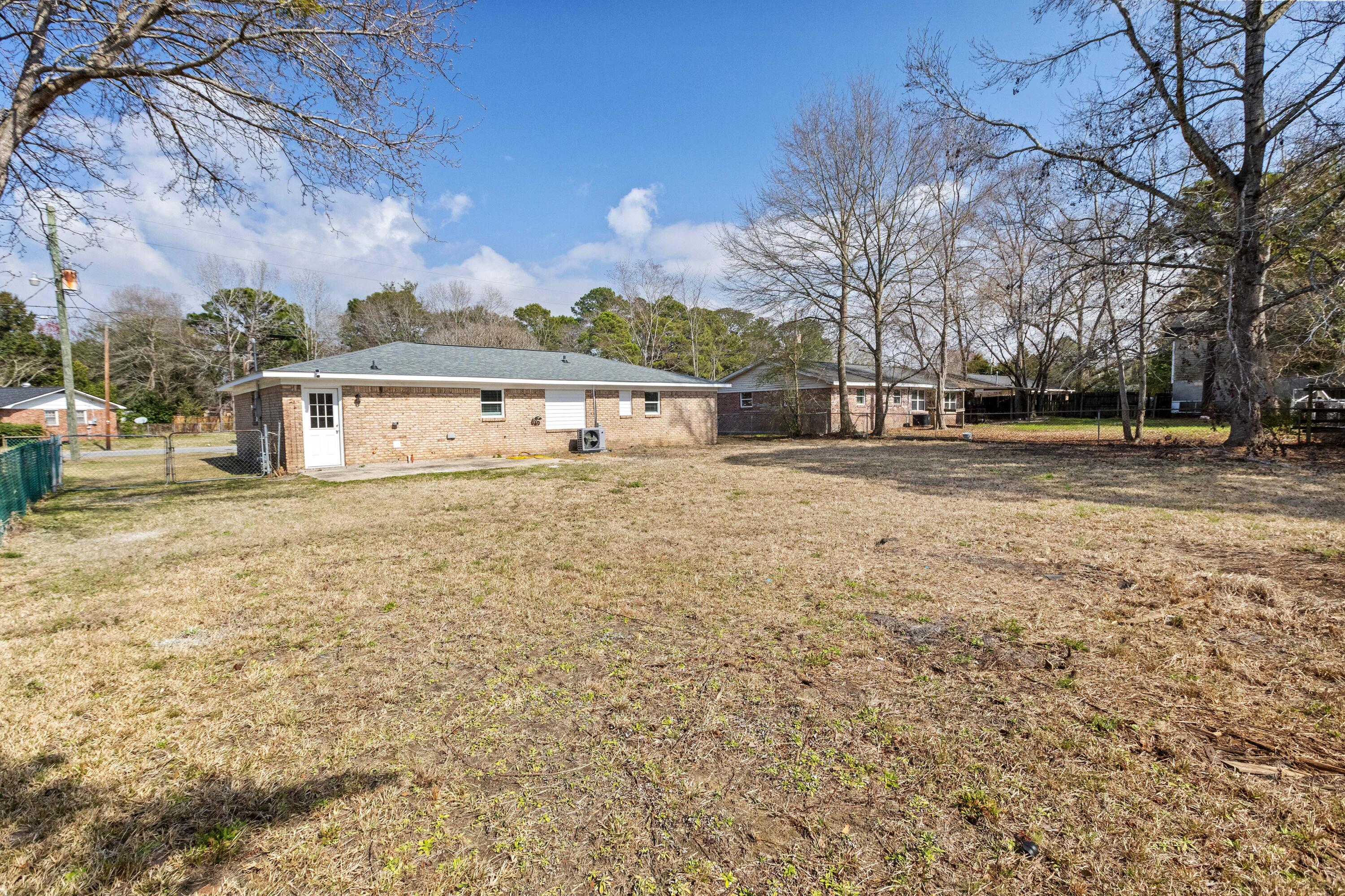 4463 Hardwood Street Ladson, SC 29456 - Photo 13 of 14 4463HardwoodSt-CasaVerdeMediaLLC35