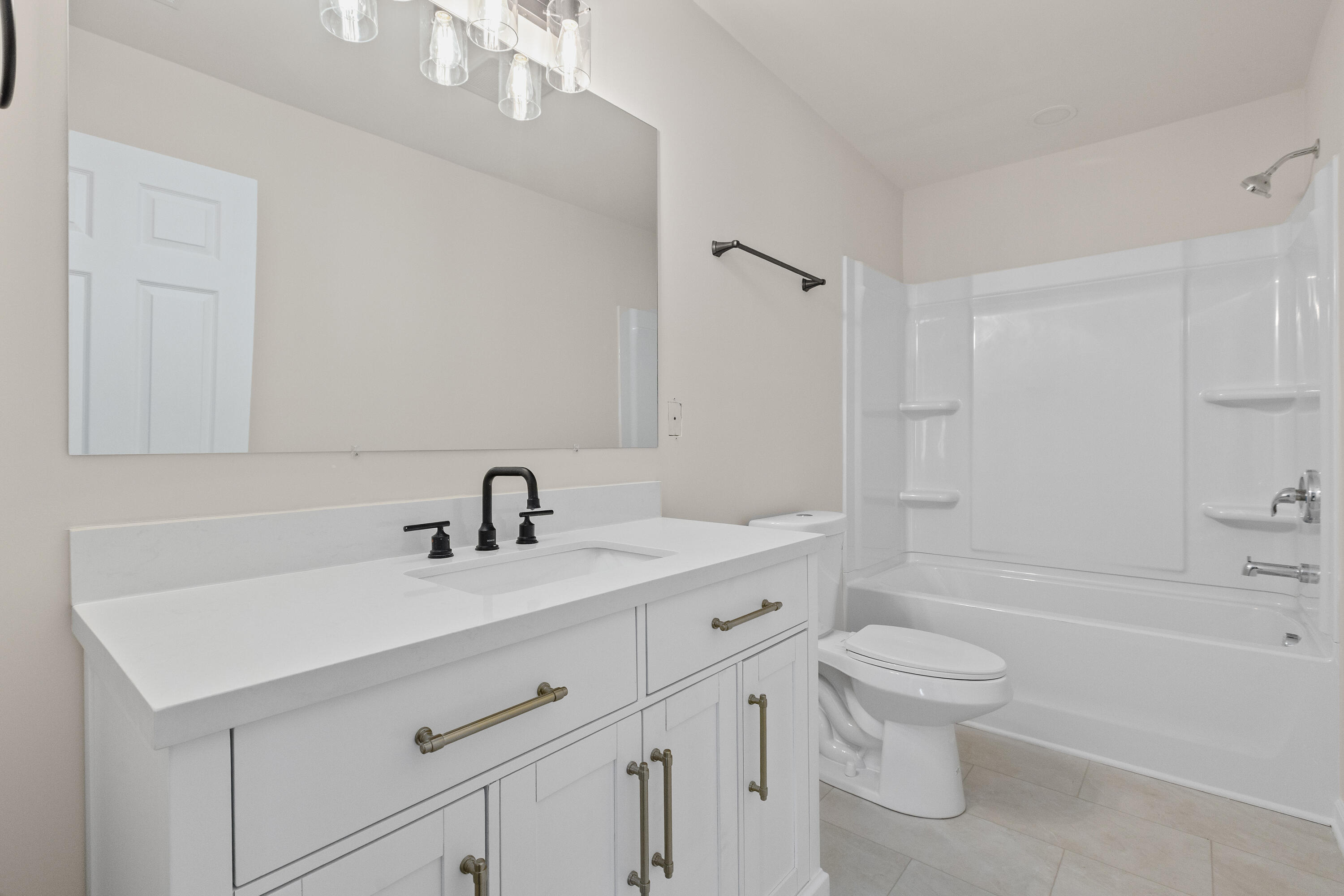 4463 Hardwood Street Ladson, SC 29456 - Photo 8 of 14 4463HardwoodSt-CasaVerdeMediaLLC20