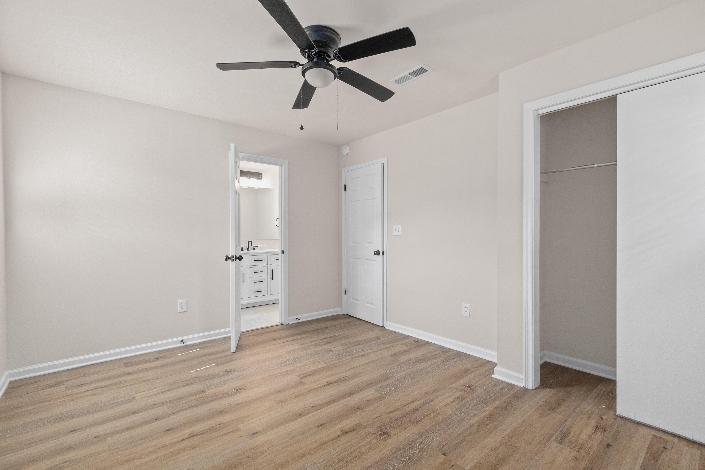 4463 Hardwood Street Ladson, SC 29456 - Photo 9 of 14 4463HardwoodSt-CasaVerdeMediaLLC29