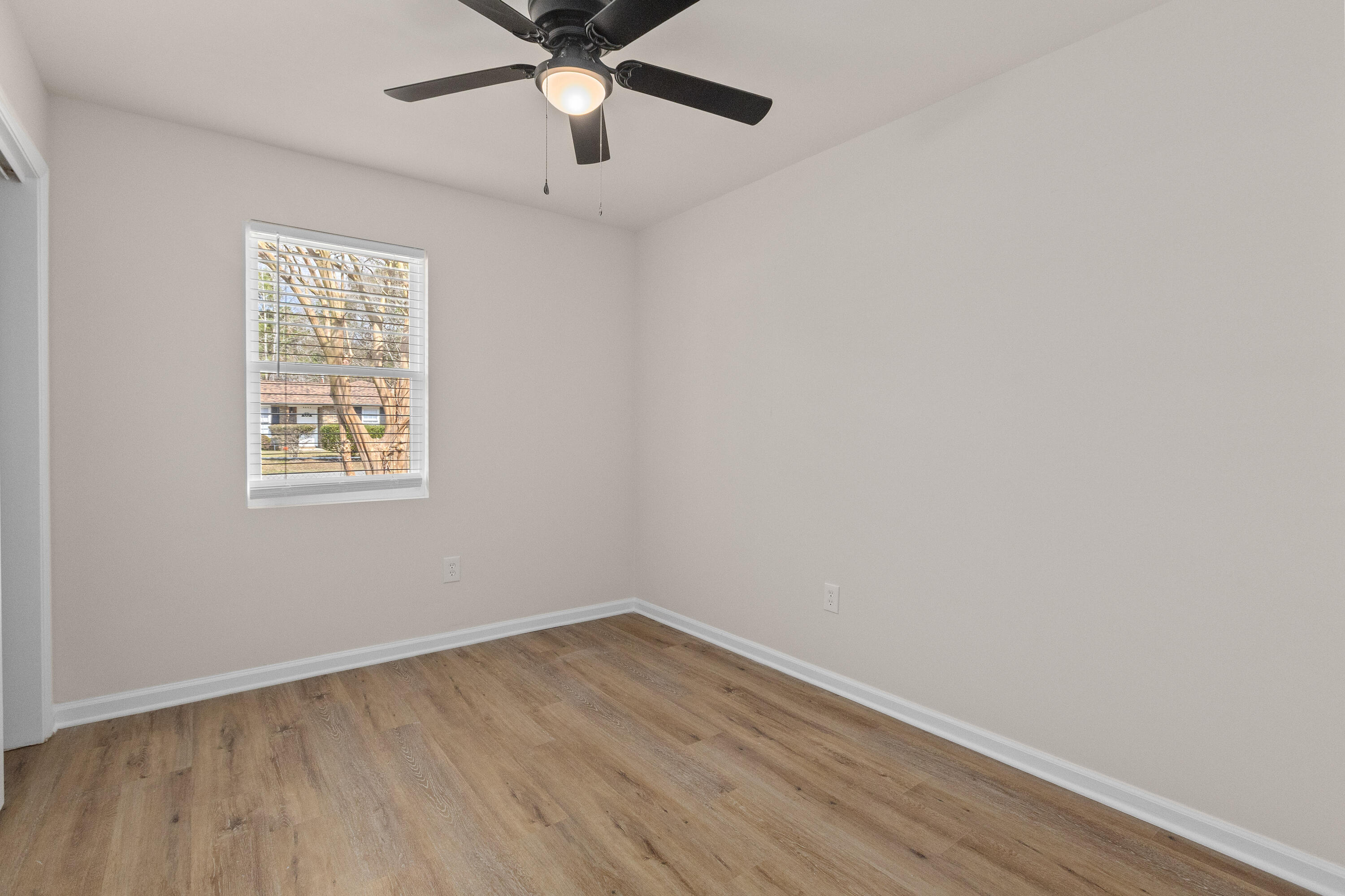 4463 Hardwood Street Ladson, SC 29456 - Photo 10 of 14 4463HardwoodSt-CasaVerdeMediaLLC22