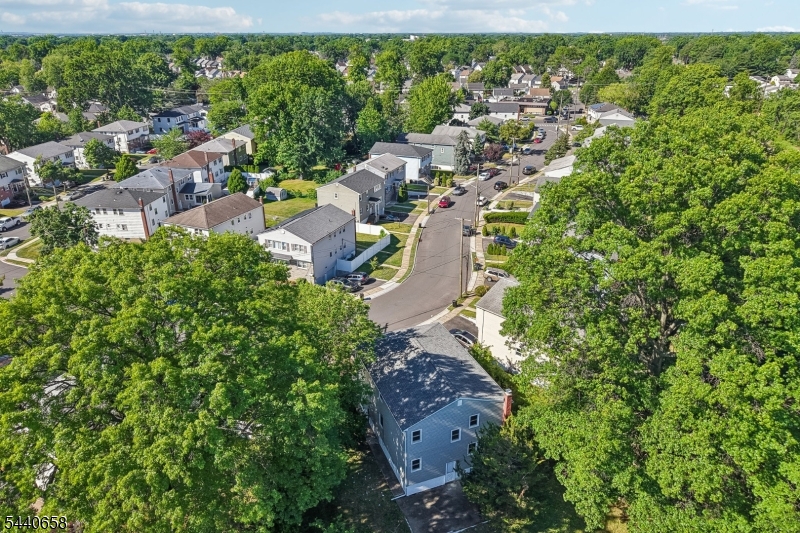 345 Trotting Road Union, NJ 07083 - Photo 40 of 43
