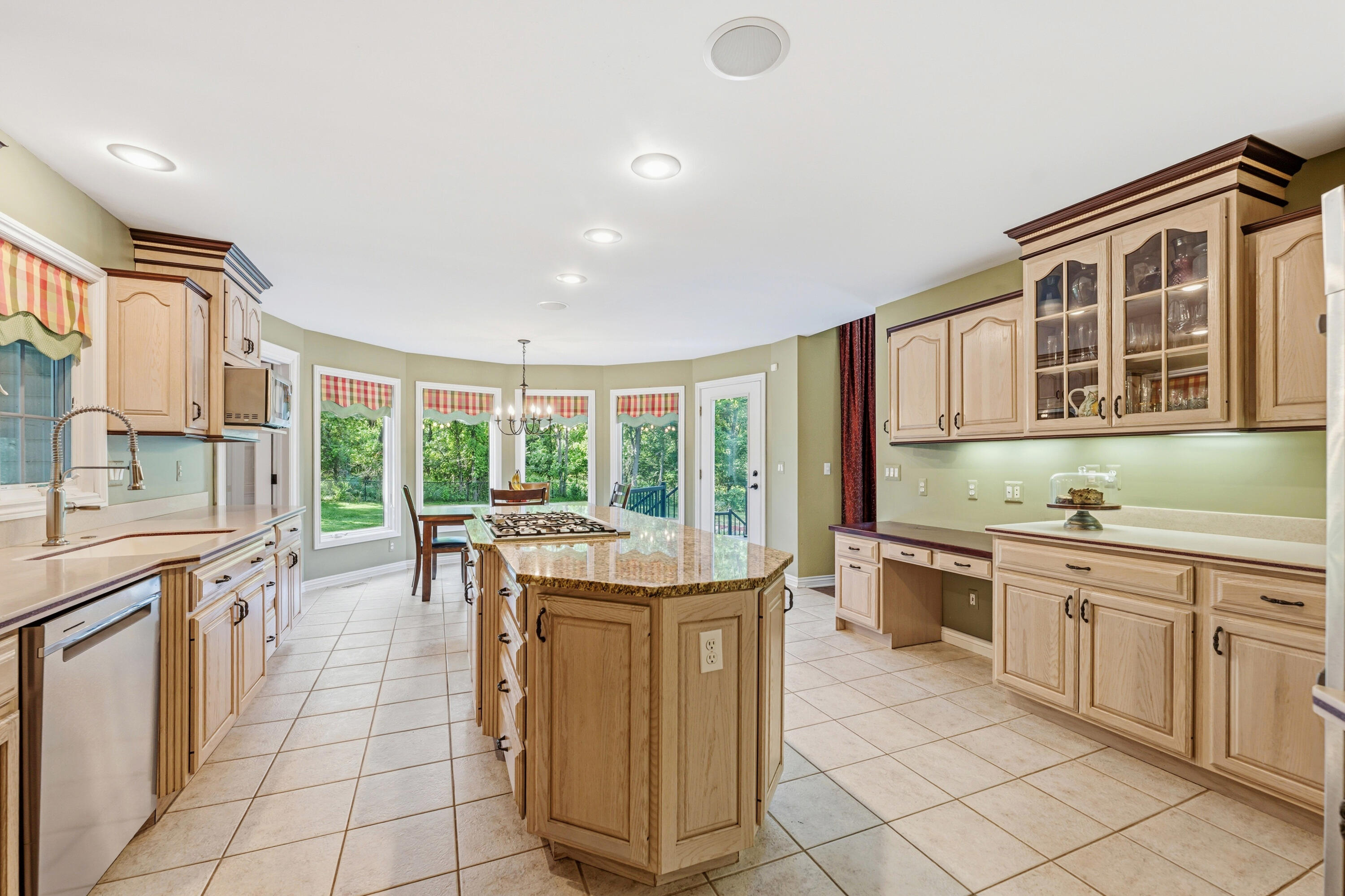 1722 West Kilgore Road Kalamazoo, MI 49008 - Photo 15 of 59 DSC00202