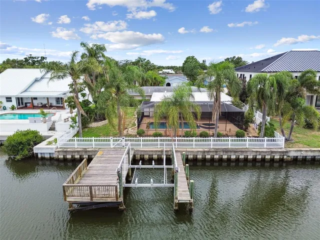 $799,999 | 3921 East Eden Roc Circle, Tampa, FL 33634